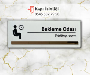 Bronz Aynalı Beyaz Bekleme Salonu Kapı İsimliği