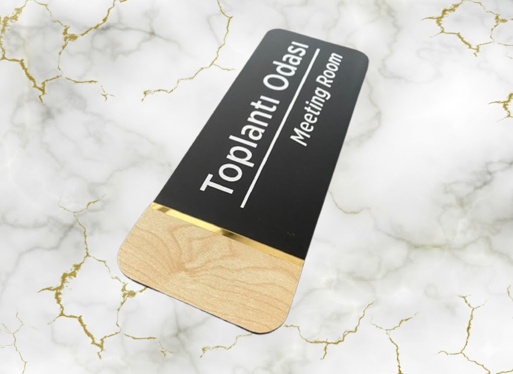 Ahşaptan Toplantı Odası Kapı İsimliği
